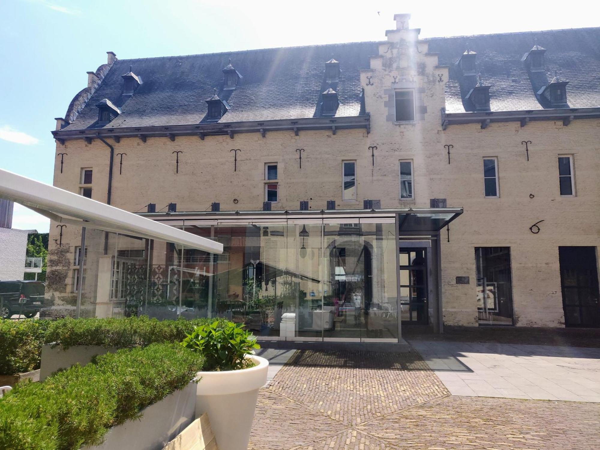 Hotel Kolmojen Sint-Truiden Exteriér fotografie